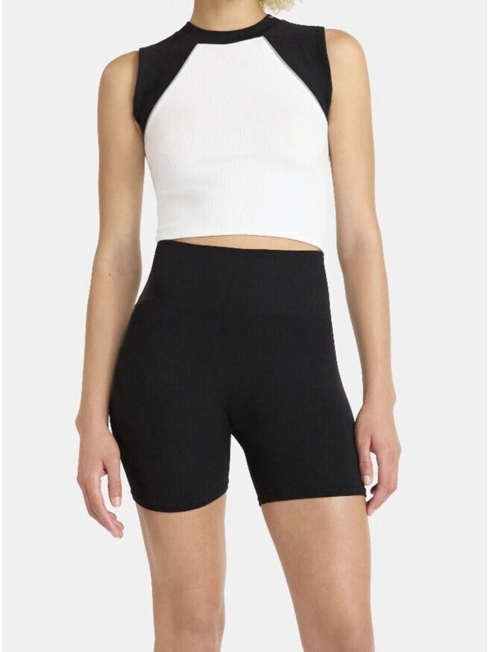 🎅🏻 Juniors Seamless Cropped Muscle Tee and Biker Shorts Set Womens Size XXS 00